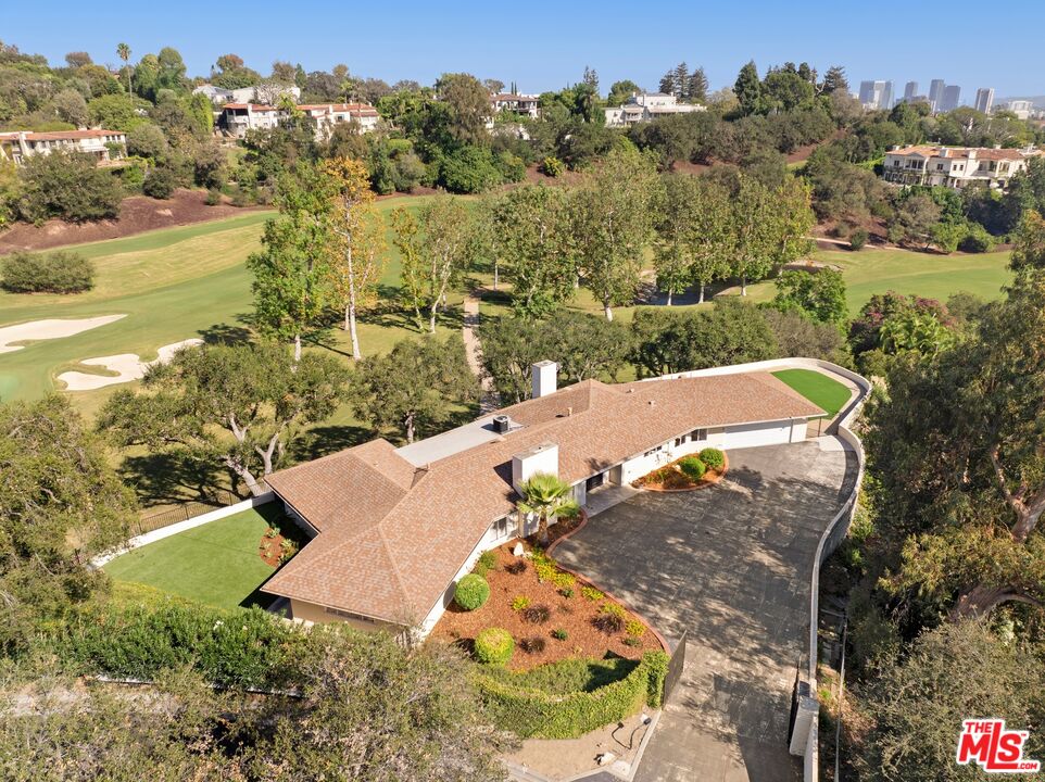 Property photo for 10985 Bellagio Rd, Los Angeles, CA