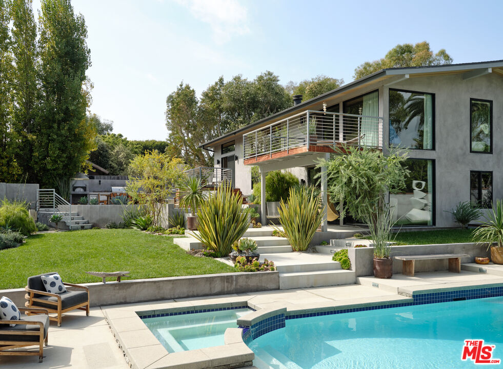 Property photo for 6738 Wildlife Rd, Malibu, CA