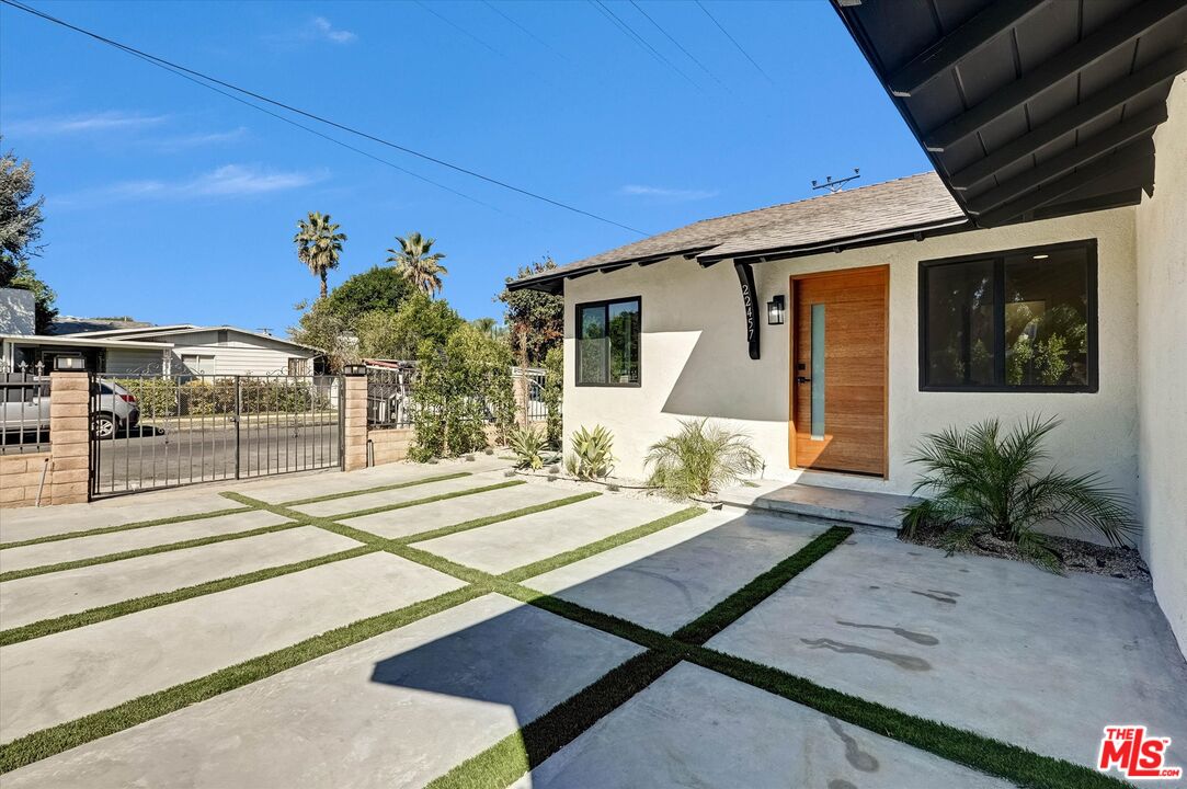 Property photo for 22457 Clarendon St, Los Angeles, CA