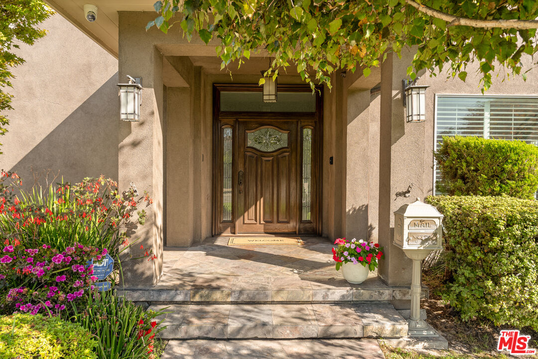 854 S Rimpau Blvd, Los Angeles, CA 90005