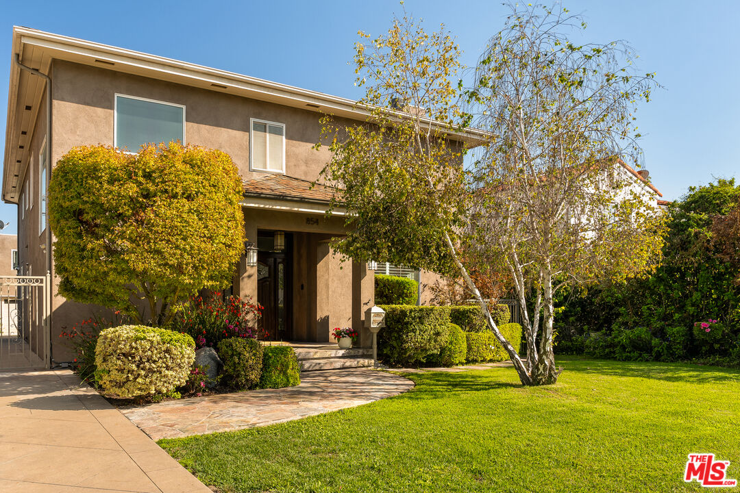 854 S Rimpau Blvd, Los Angeles, CA 90005