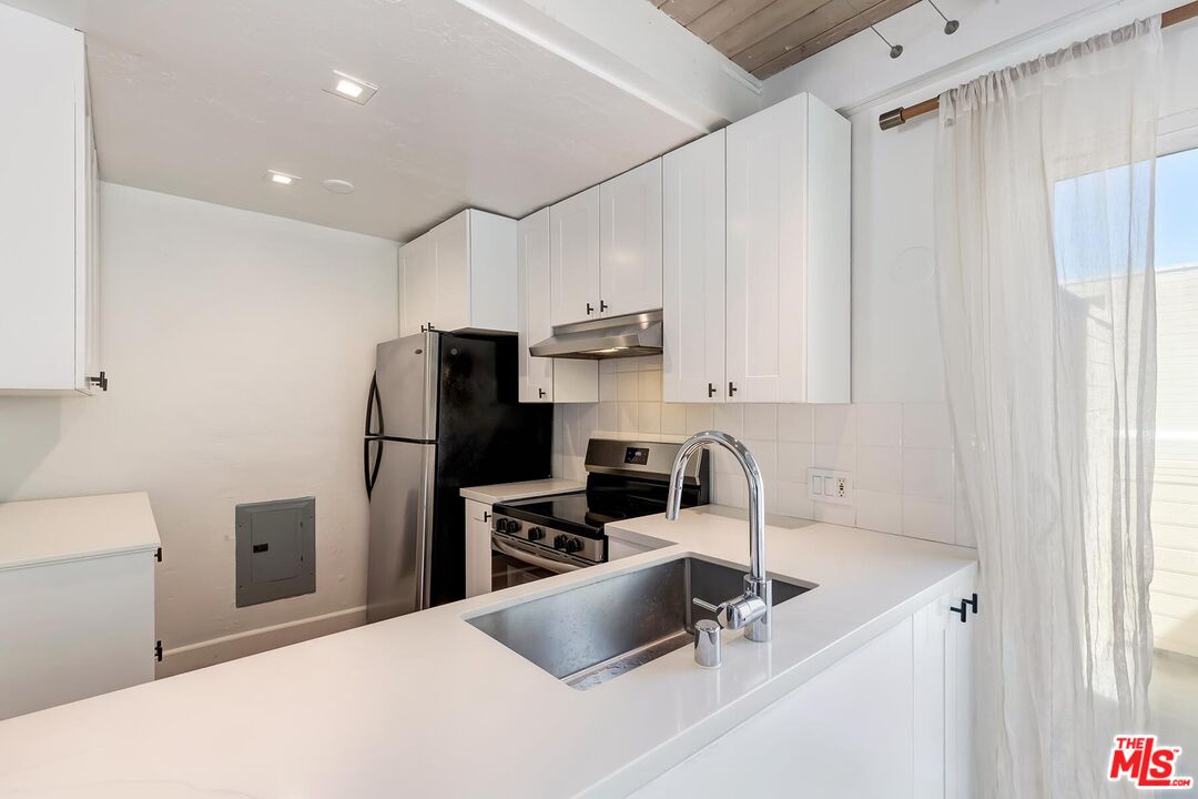 3101 5th St, #12, Santa Monica, CA 90405 3101 5th St, #12, Santa Monica, CA 90405