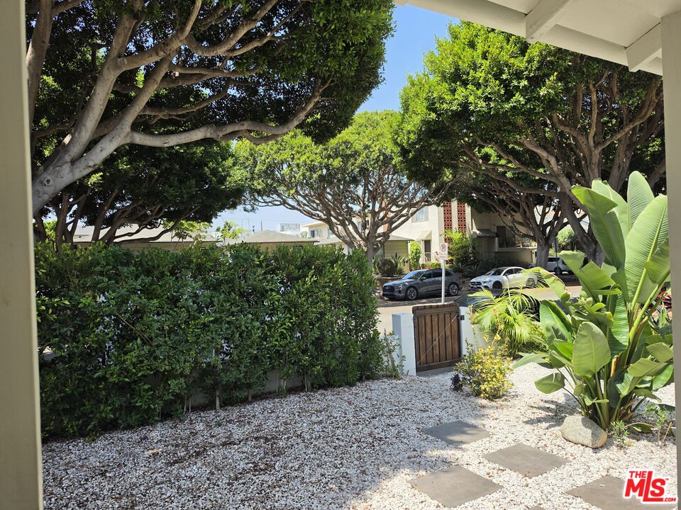 Property photo for 2310 Oak St, Santa Monica, CA