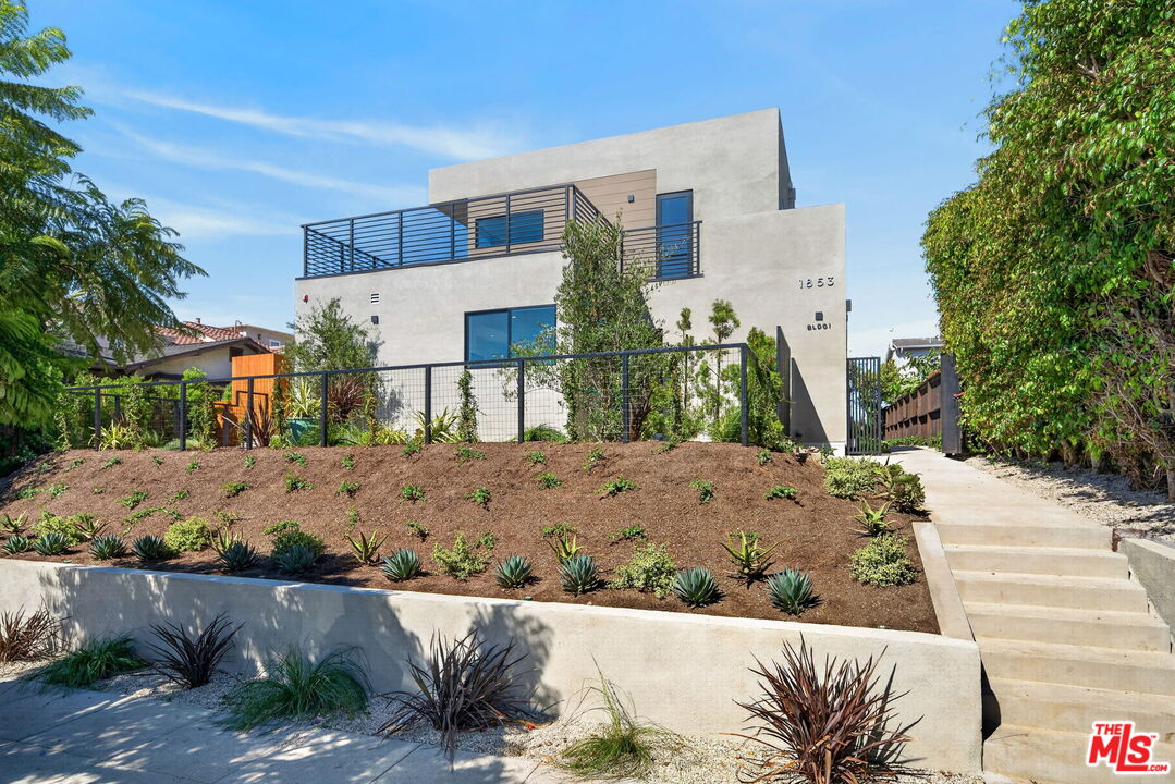 Property photo for 1853 12th St, #E, Santa Monica, CA