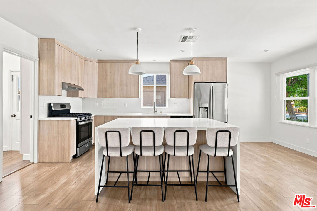 Property photo for 6328 Camellia Ave, Los Angeles, CA