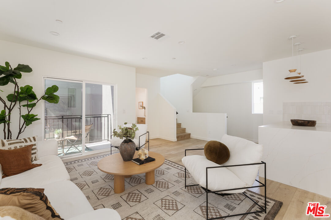 Property photo for 1231 1/2 N June St, Los Angeles, CA