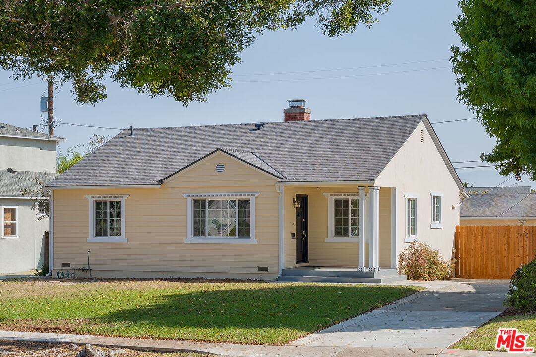 Property photo for 3152 Grand View Blvd, Los Angeles, CA