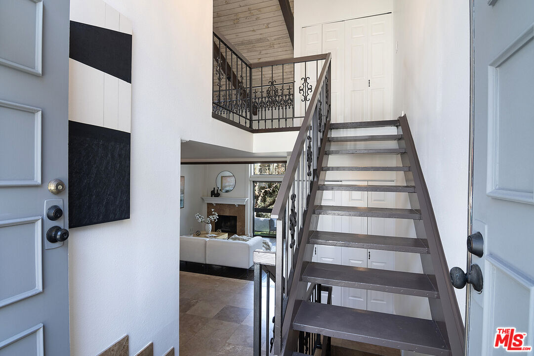 1925 S Beverly Glen Blvd, #39, Los Angeles, CA 90025 1925 S Beverly Glen Blvd, #39, Los Angeles, CA 90025
