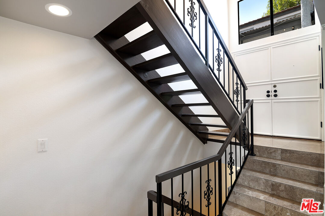 1925 S Beverly Glen Blvd, #39, Los Angeles, CA 90025 1925 S Beverly Glen Blvd, #39, Los Angeles, CA 90025