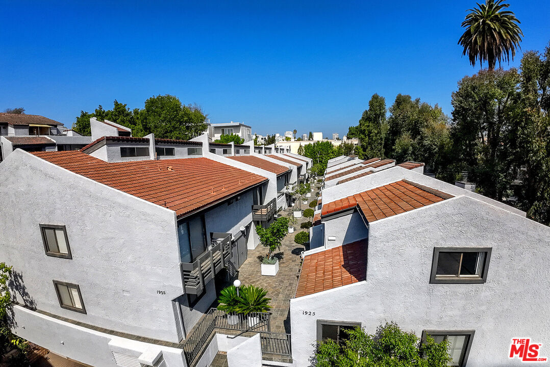 1925 S Beverly Glen Blvd, #39, Los Angeles, CA 90025 1925 S Beverly Glen Blvd, #39, Los Angeles, CA 90025