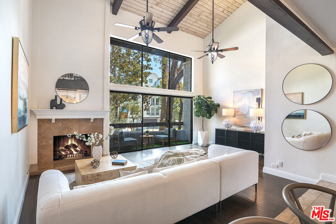 1925 S Beverly Glen Blvd, #39, Los Angeles, CA 90025 1925 S Beverly Glen Blvd, #39, Los Angeles, CA 90025
