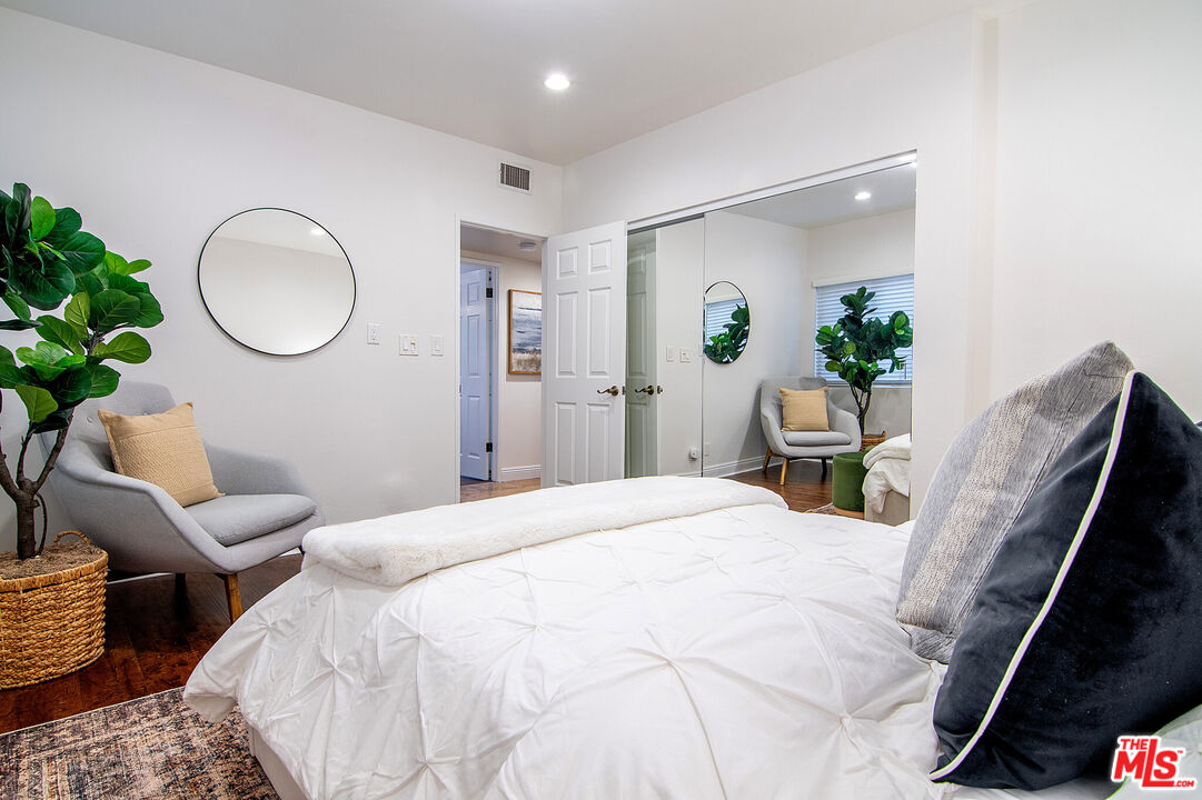 1925 S Beverly Glen Blvd, #39, Los Angeles, CA 90025 1925 S Beverly Glen Blvd, #39, Los Angeles, CA 90025