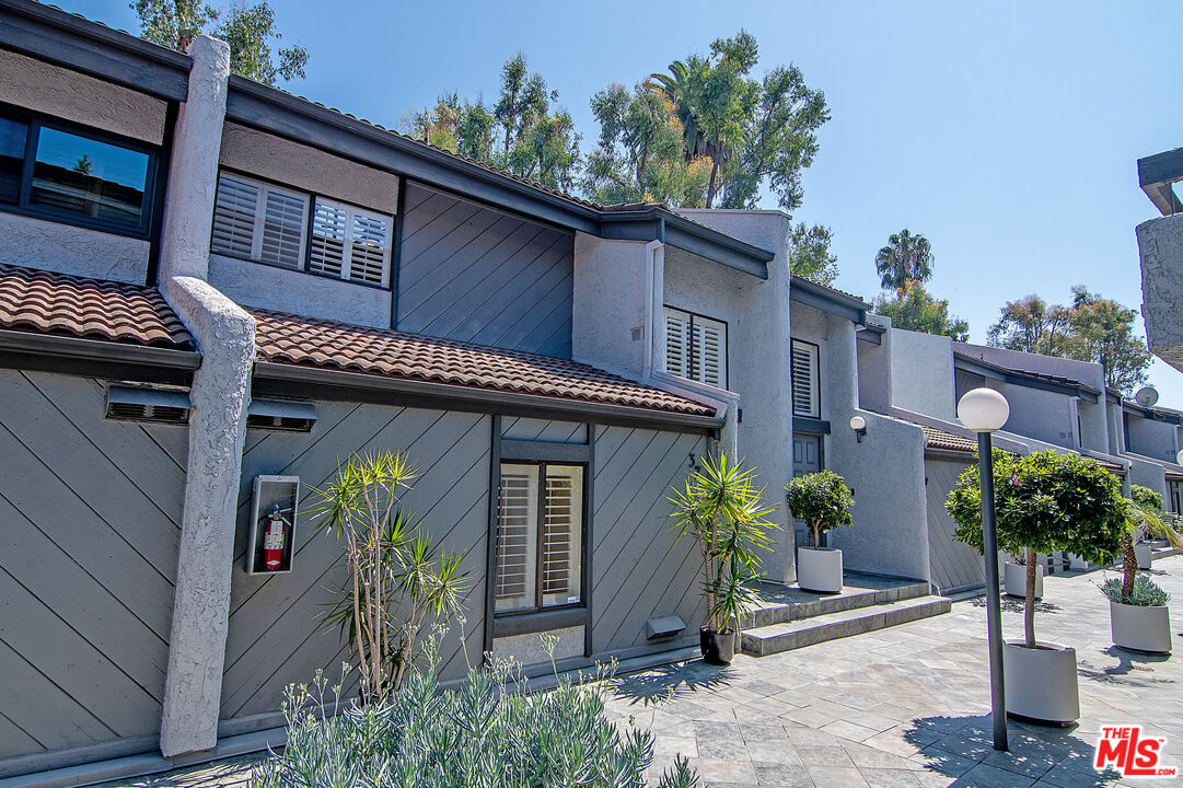 1925 S Beverly Glen Blvd, #39, Los Angeles, CA 90025 1925 S Beverly Glen Blvd, #39, Los Angeles, CA 90025