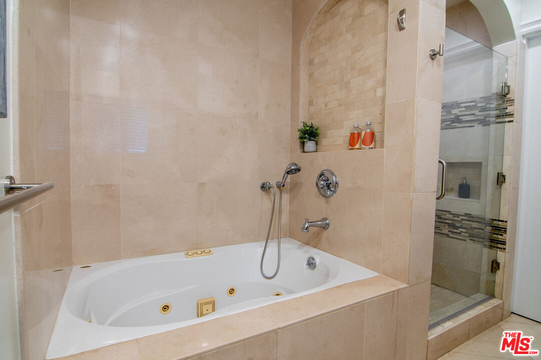 1925 S Beverly Glen Blvd, #39, Los Angeles, CA 90025 1925 S Beverly Glen Blvd, #39, Los Angeles, CA 90025