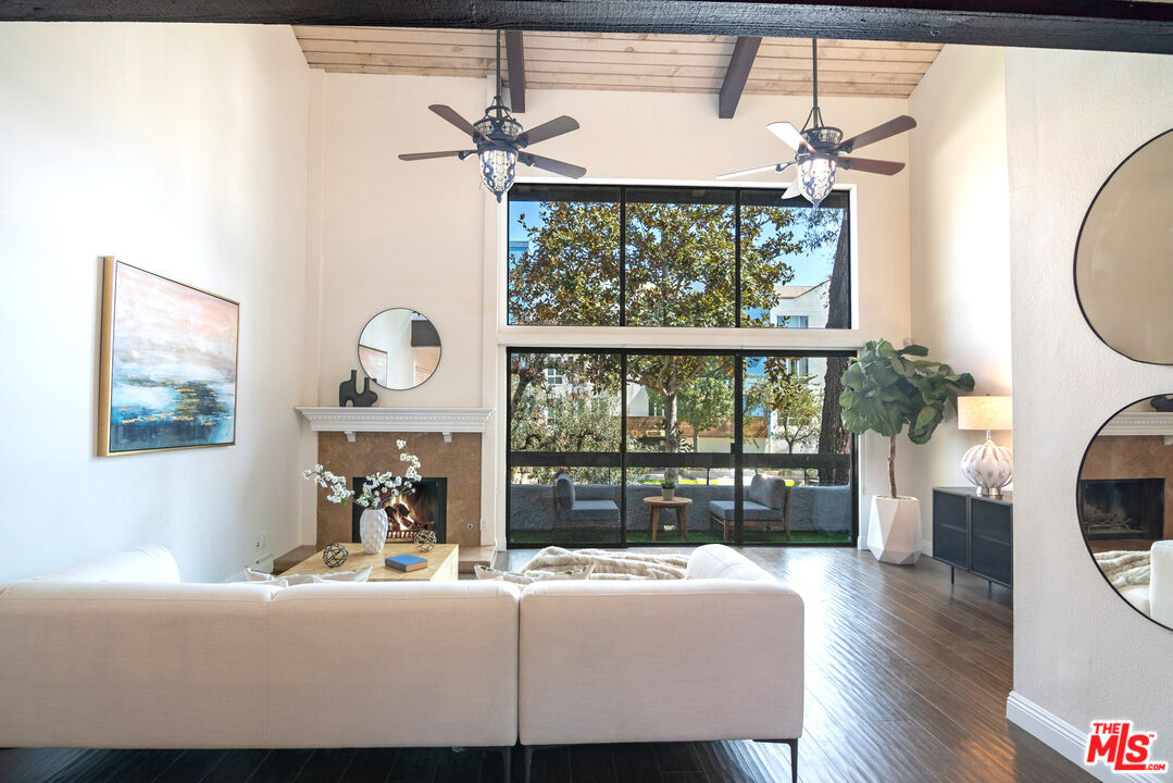 1925 S Beverly Glen Blvd, #39, Los Angeles, CA 90025 1925 S Beverly Glen Blvd, #39, Los Angeles, CA 90025