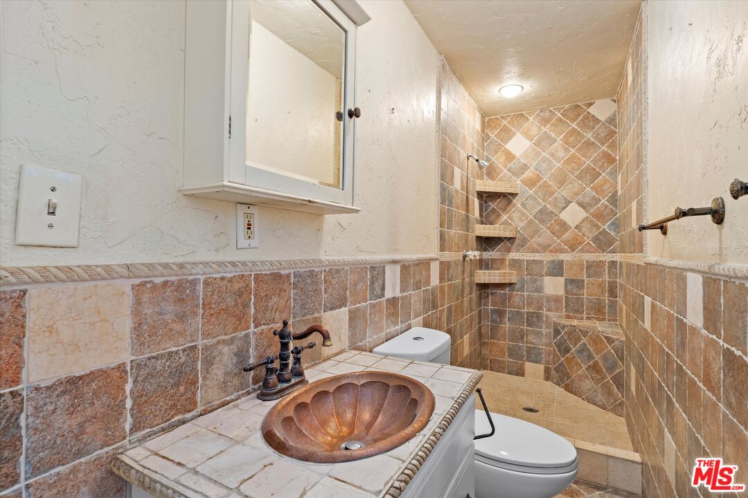 3749 Mercury Ave, Los Angeles, CA 90031