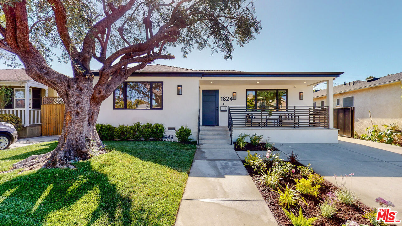 Property photo for 1824 Stearns Dr, Los Angeles, CA
