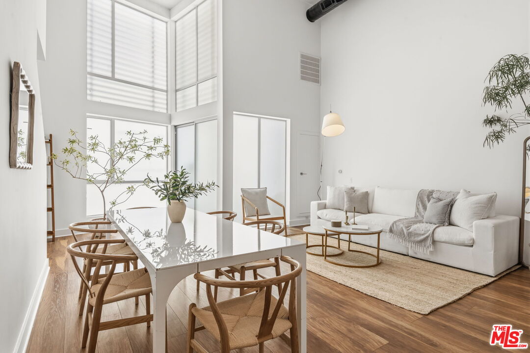 Property photo for 1933 W Kingston Pl, Los Angeles, CA