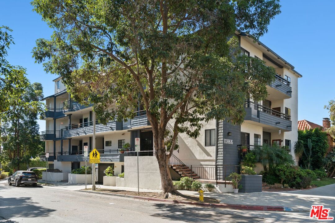 10866 Rose Ave, #203, Los Angeles, CA 90034 10866 Rose Ave, #203, Los Angeles, CA 90034