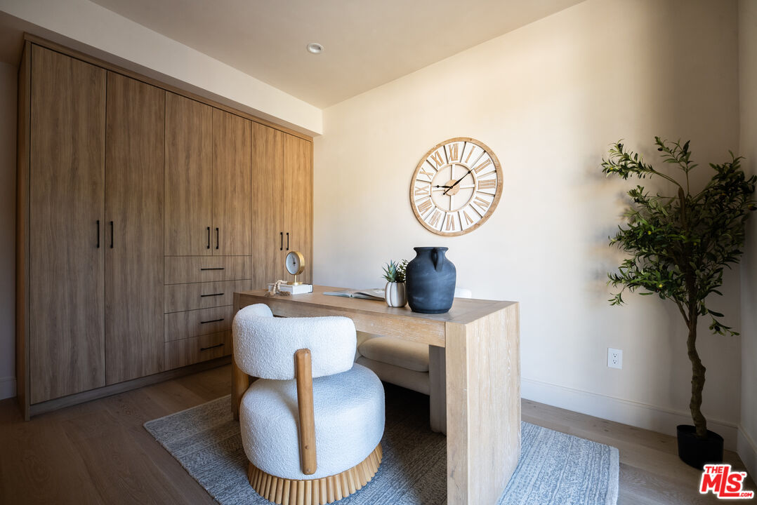 14807 Otsego St, Sherman Oaks, CA 91403