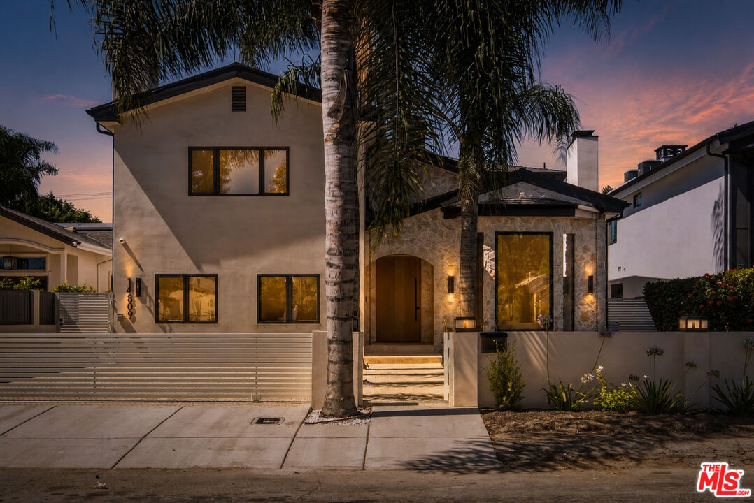14807 Otsego St, Sherman Oaks, CA 91403