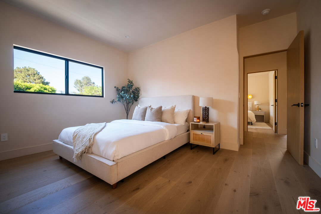 14807 Otsego St, Sherman Oaks, CA 91403