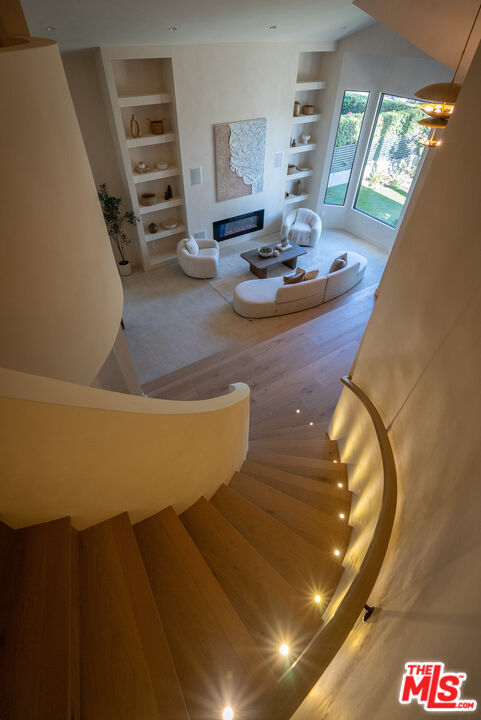 14807 Otsego St, Sherman Oaks, CA 91403