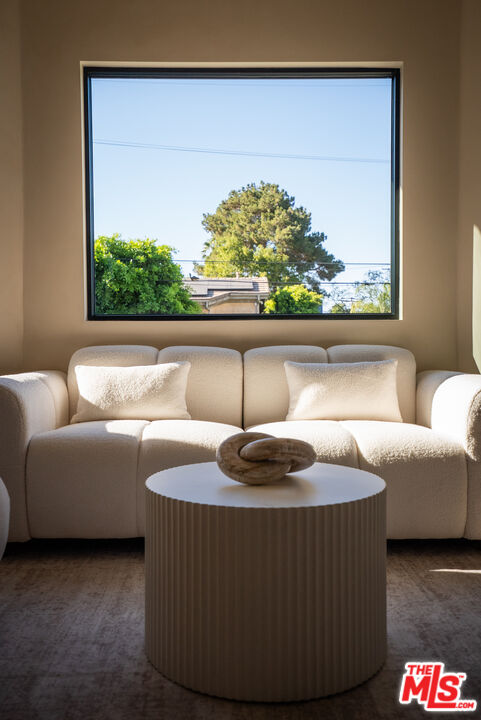 14807 Otsego St, Sherman Oaks, CA 91403