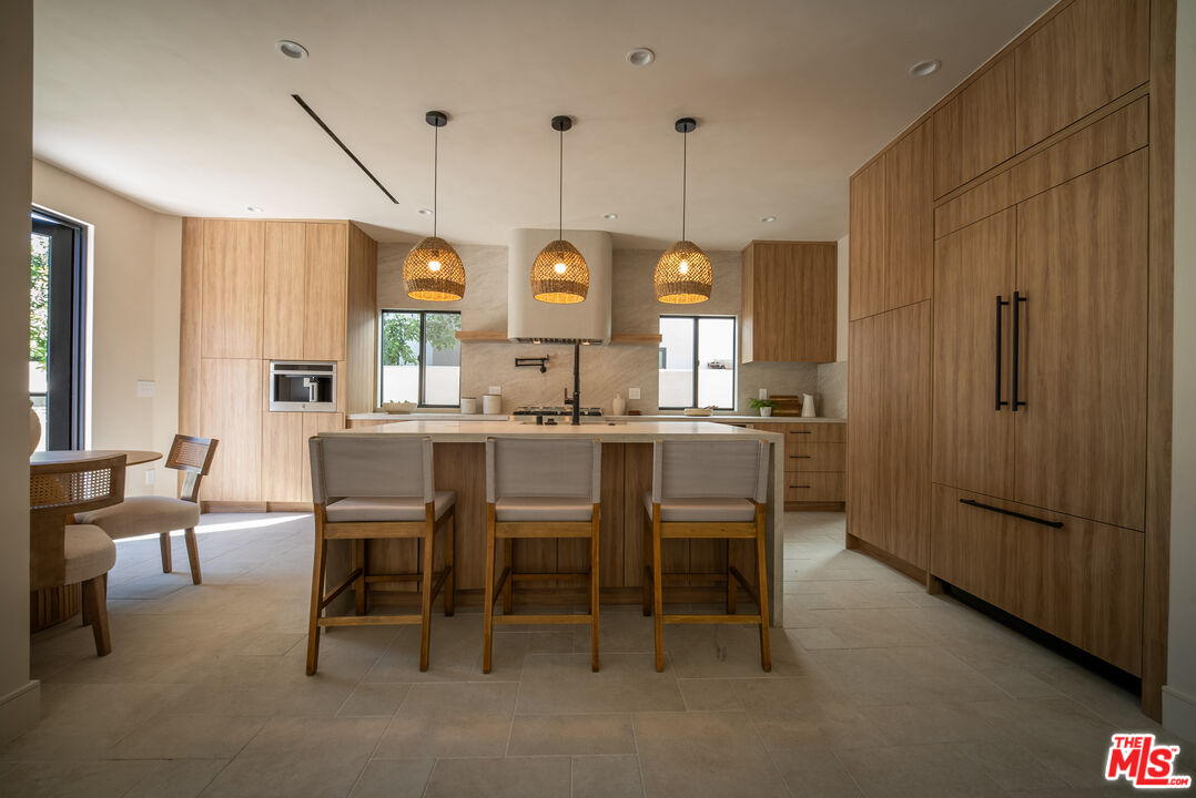 14807 Otsego St, Sherman Oaks, CA 91403