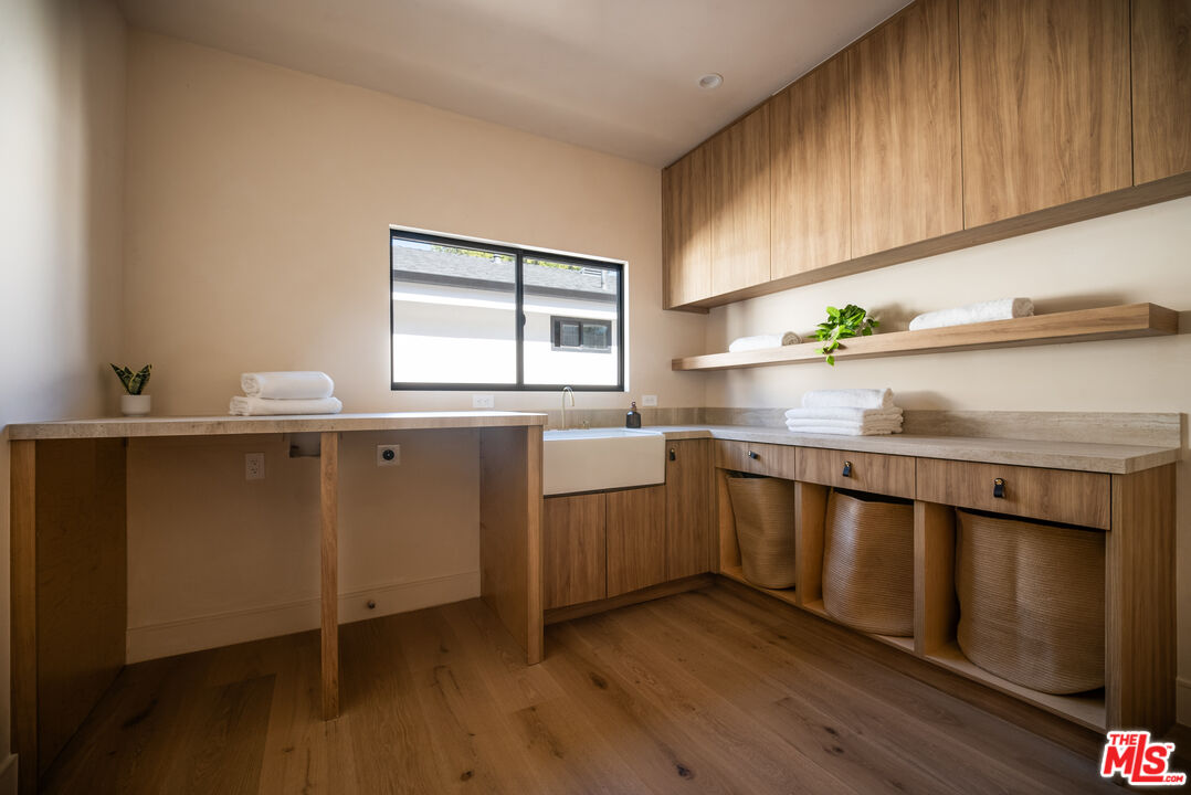 14807 Otsego St, Sherman Oaks, CA 91403