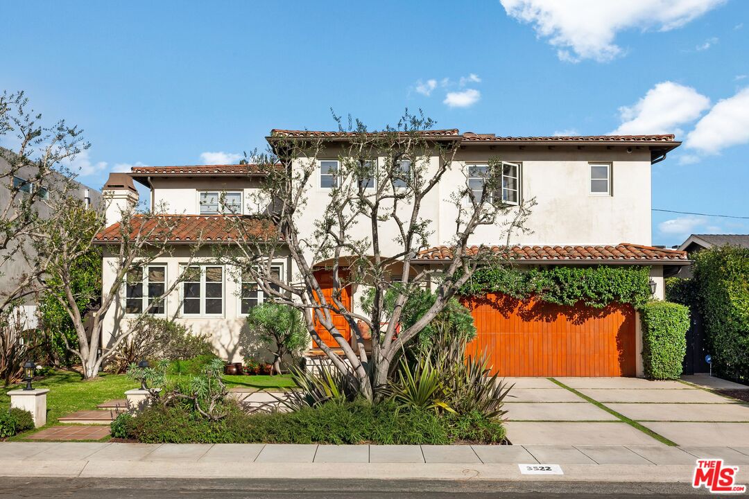 Property photo for 3522 S Barrington Ave, Los Angeles, CA
