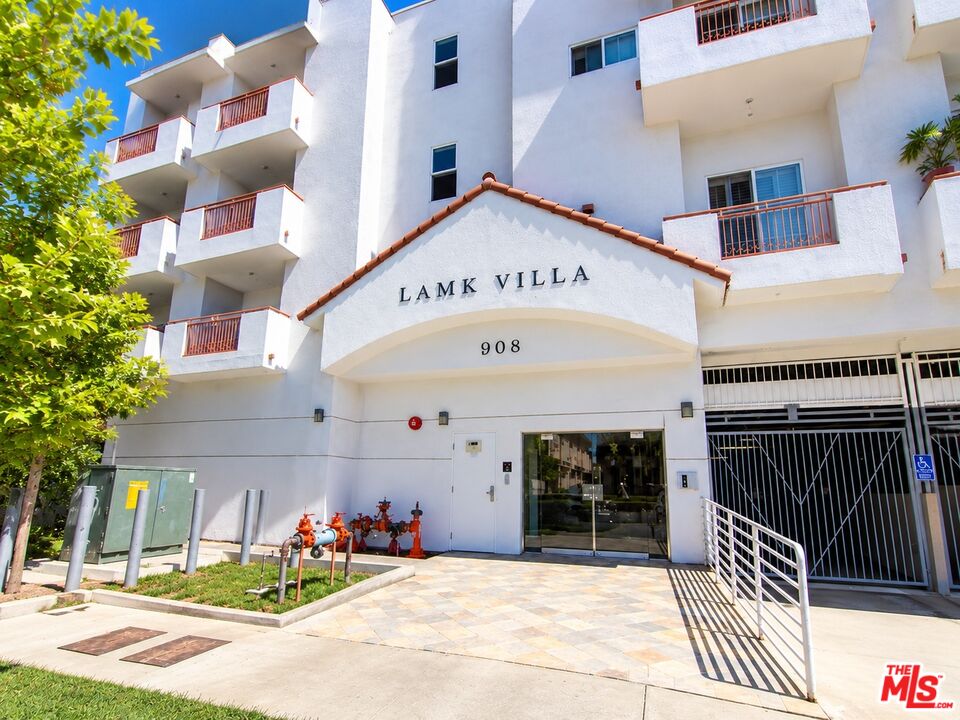 Property photo for 908 S Ardmore Ave, #302, Los Angeles, CA