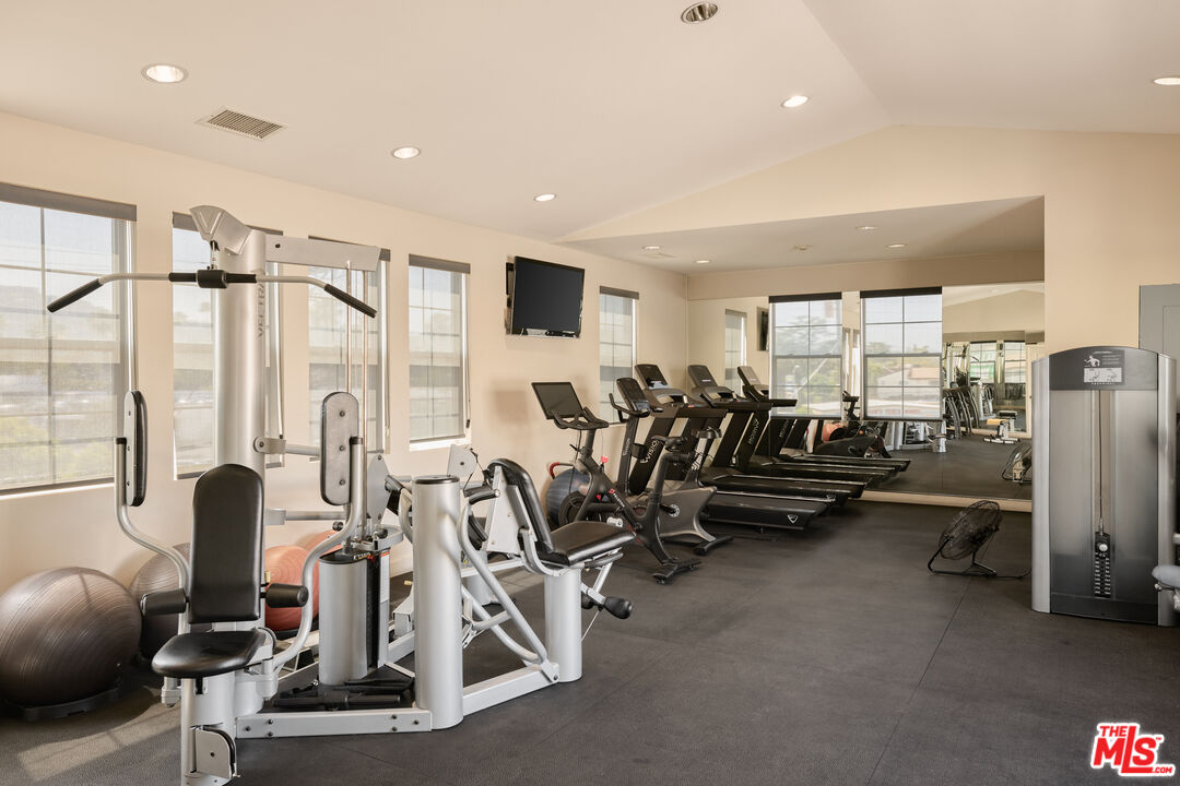10639 Woodbridge St, #107, North Hollywood, CA 91602 10639 Woodbridge St, #107, North Hollywood, CA 91602