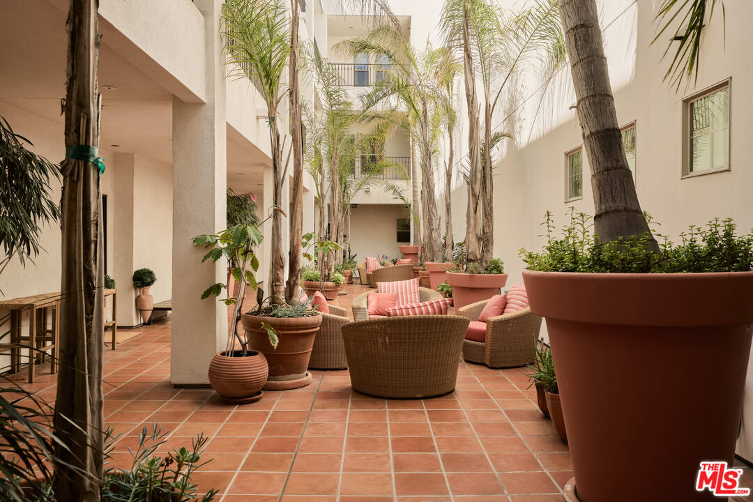 10639 Woodbridge St, #107, North Hollywood, CA 91602 10639 Woodbridge St, #107, North Hollywood, CA 91602