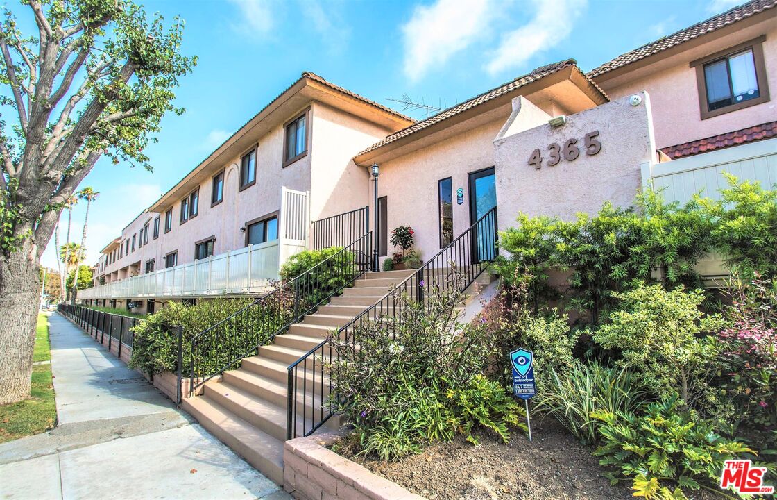 Property photo for 4365 Mclaughlin Ave, #18, Los Angeles, CA