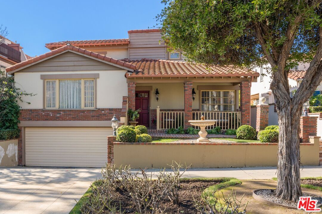 Property photo for 852 17th St, #1, Santa Monica, CA
