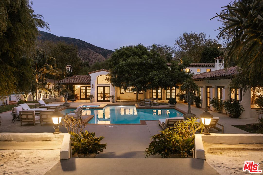 Property photo for 3211 Retreat Ct, Malibu, CA
