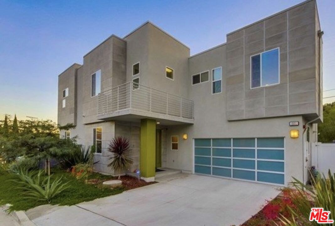 Property photo for 1501 N Mercury Dr, Los Angeles, CA