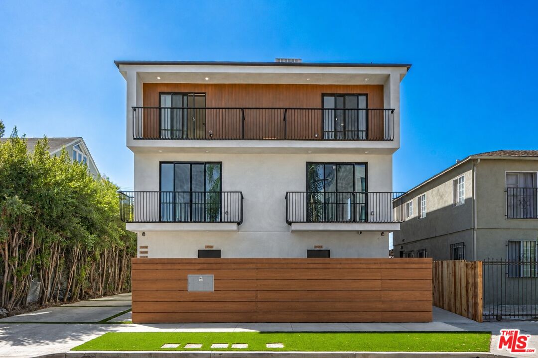Property photo for 6210 Banner Ave, Los Angeles, CA