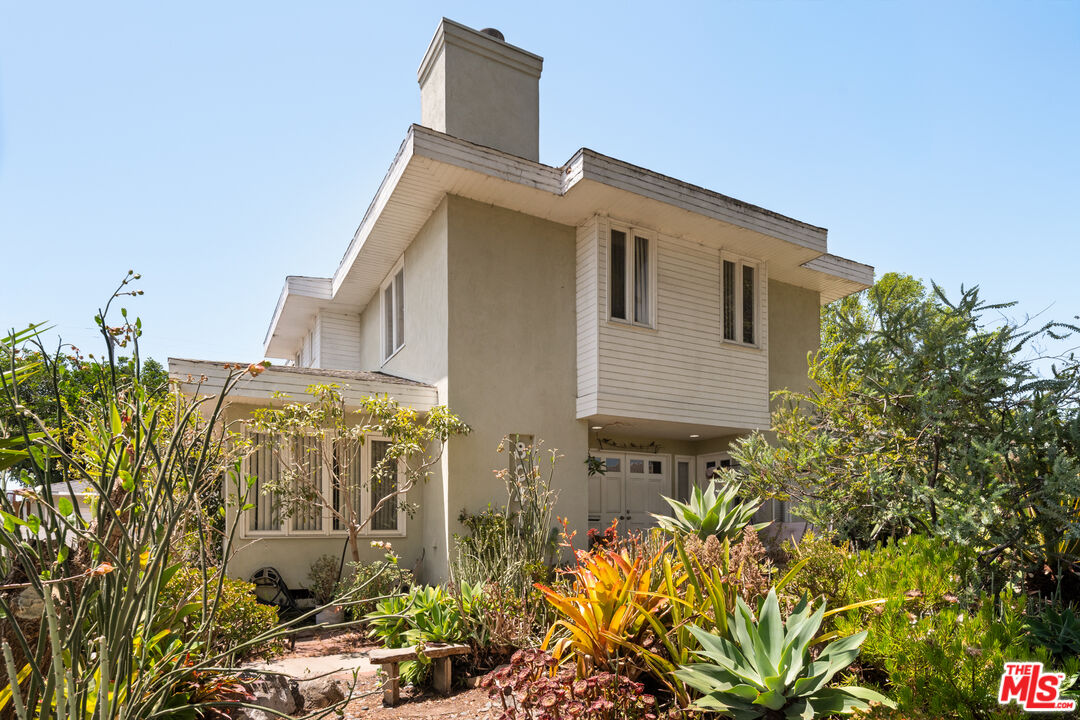 Property photo for 8041 Gonzaga Ave, Los Angeles, CA