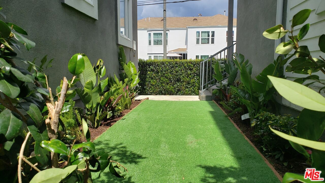 Property photo for 4870 st. Elmo ST, Los Angeles, CA