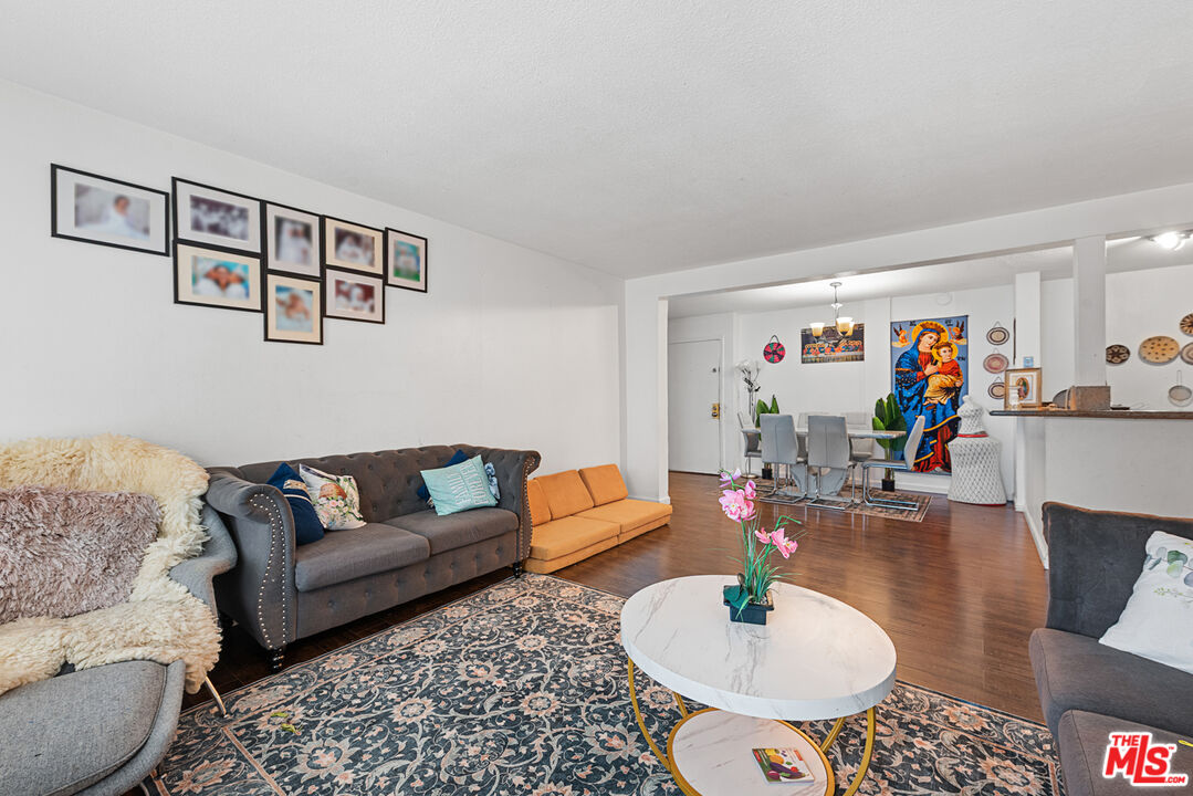 Property photo for 550 W Regent St, #124, Inglewood, CA