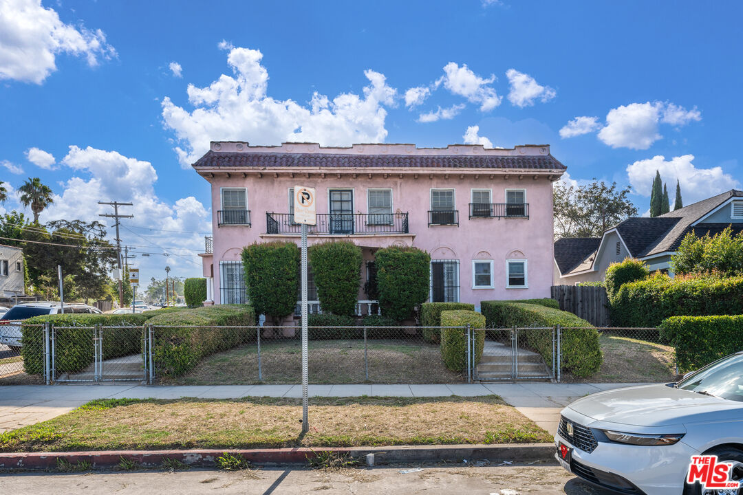 Property photo for 4098 W 23rd St, Los Angeles, CA