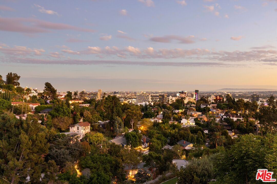 6350 Bryn Mawr Dr, Los Angeles, CA 90068