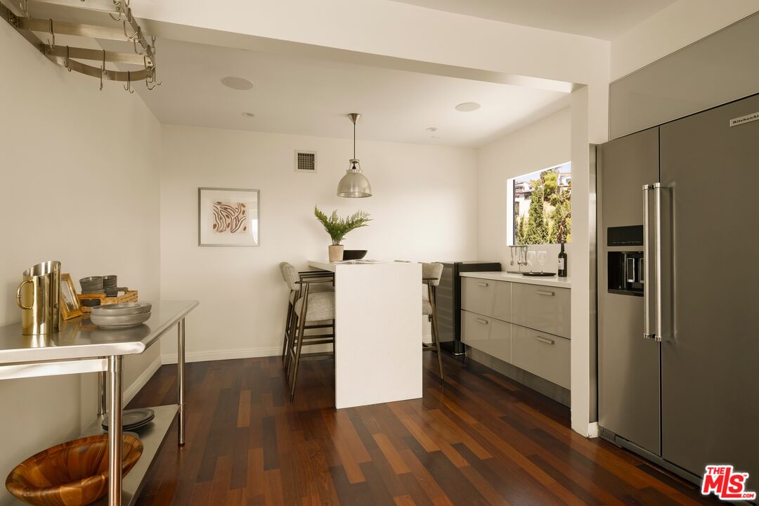 6350 Bryn Mawr Dr, Los Angeles, CA 90068