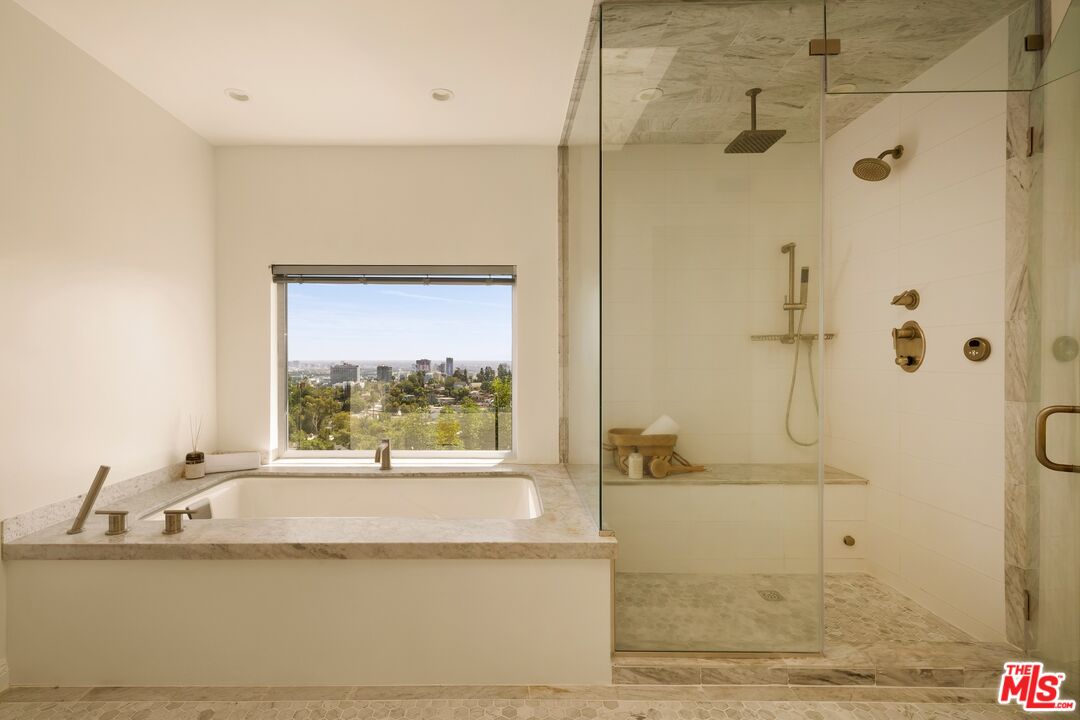 6350 Bryn Mawr Dr, Los Angeles, CA 90068