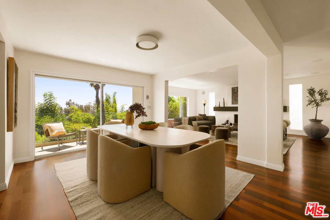 6350 Bryn Mawr Dr, Los Angeles, CA 90068