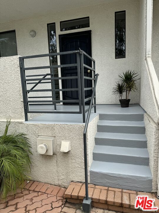 Property photo for 1749 12th St, #B, Santa Monica, CA