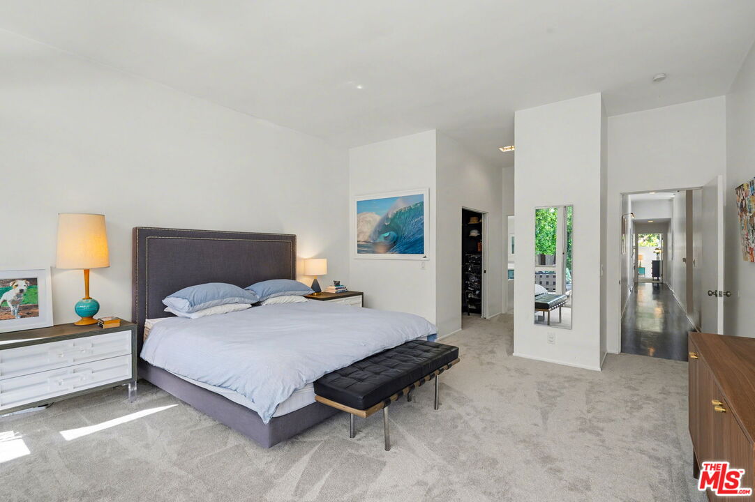 6110 Mary Ellen Ave, Van Nuys, CA 91401