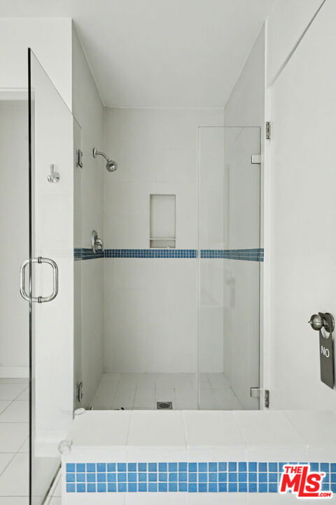 6110 Mary Ellen Ave, Van Nuys, CA 91401